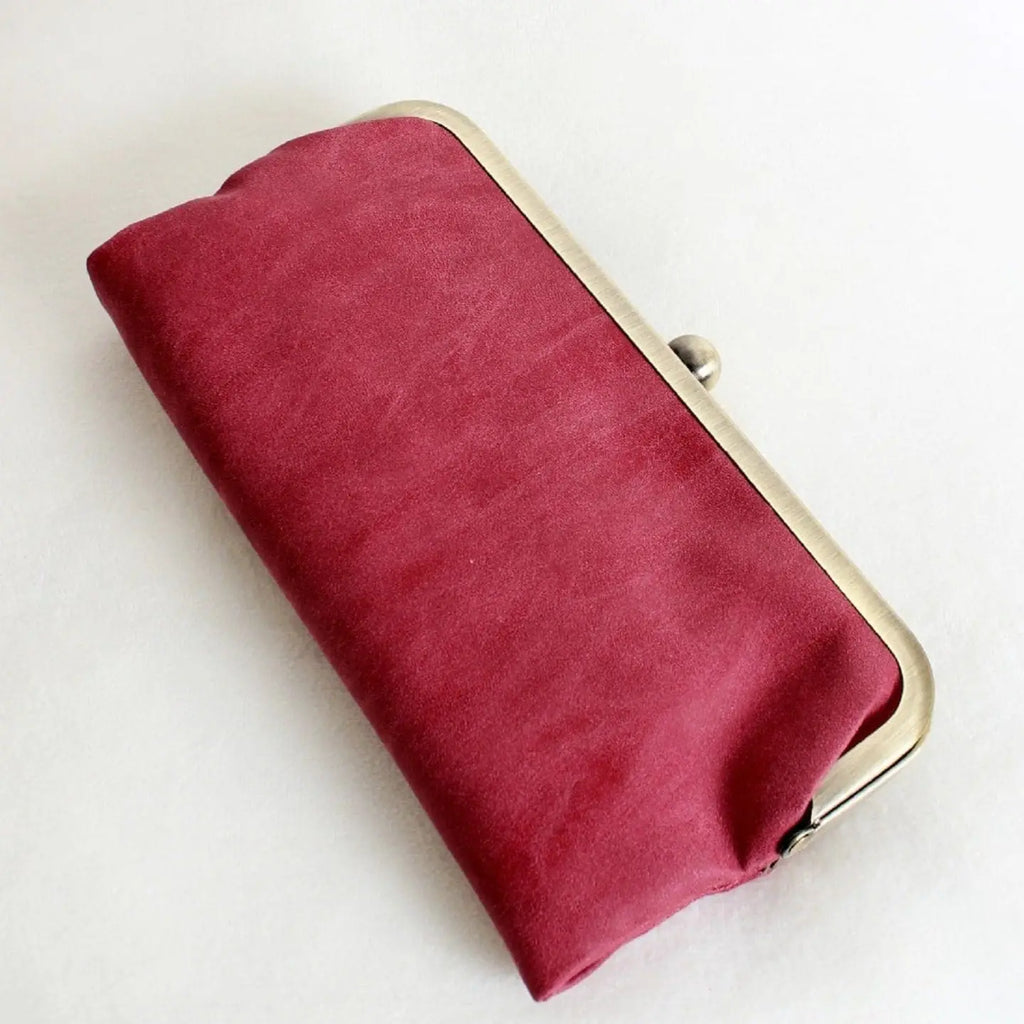 Karen Kiss Lock Clutch Bag