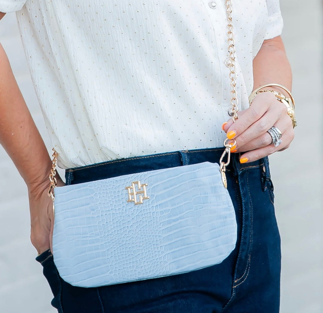 Livi Crossbody- Baby Blue