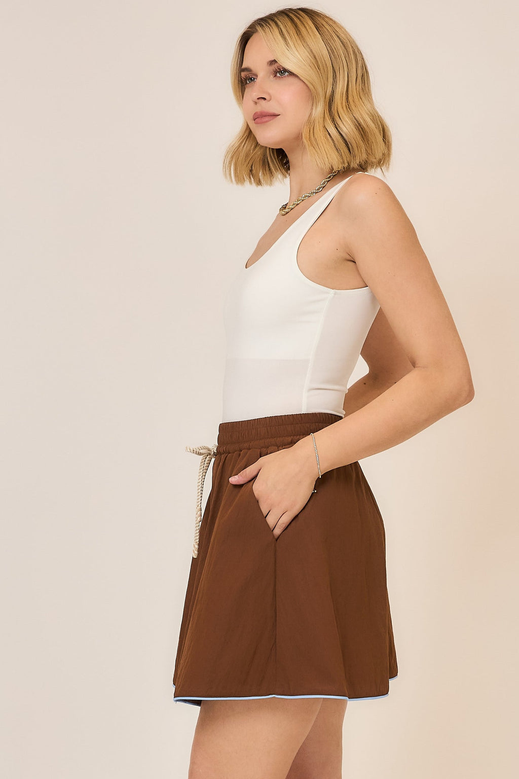 Plus Size Elastic Waist Mini Skirt- Brown