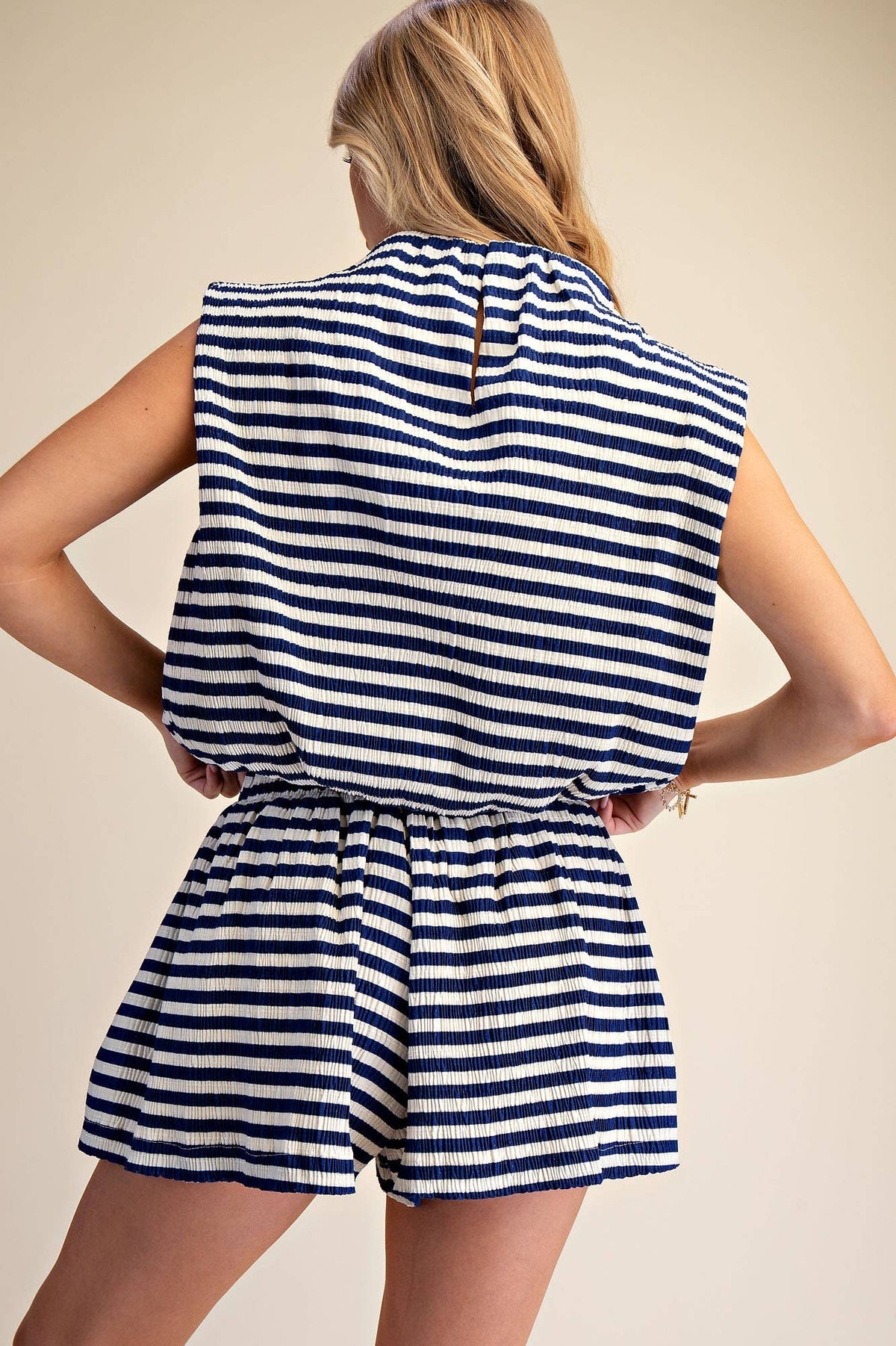 Mock Neck Sleeveless Bubble Top & Pleaded Striped Short Set